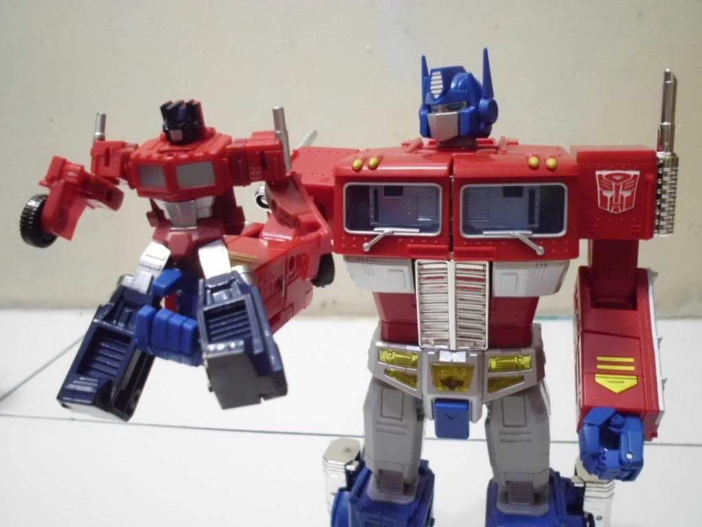 masterpiece optimus prime toys r us